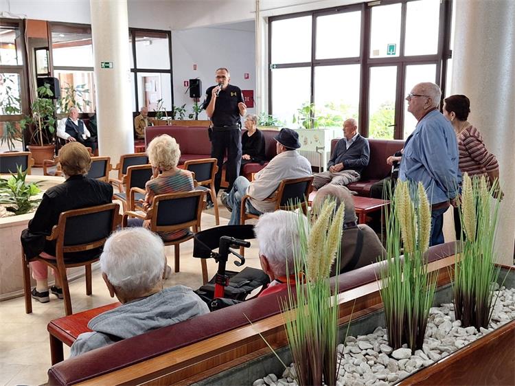 Slika /PU splitsko-dalmatinska 2022/medunarodni dan starijih osoba web 30092024.jpg